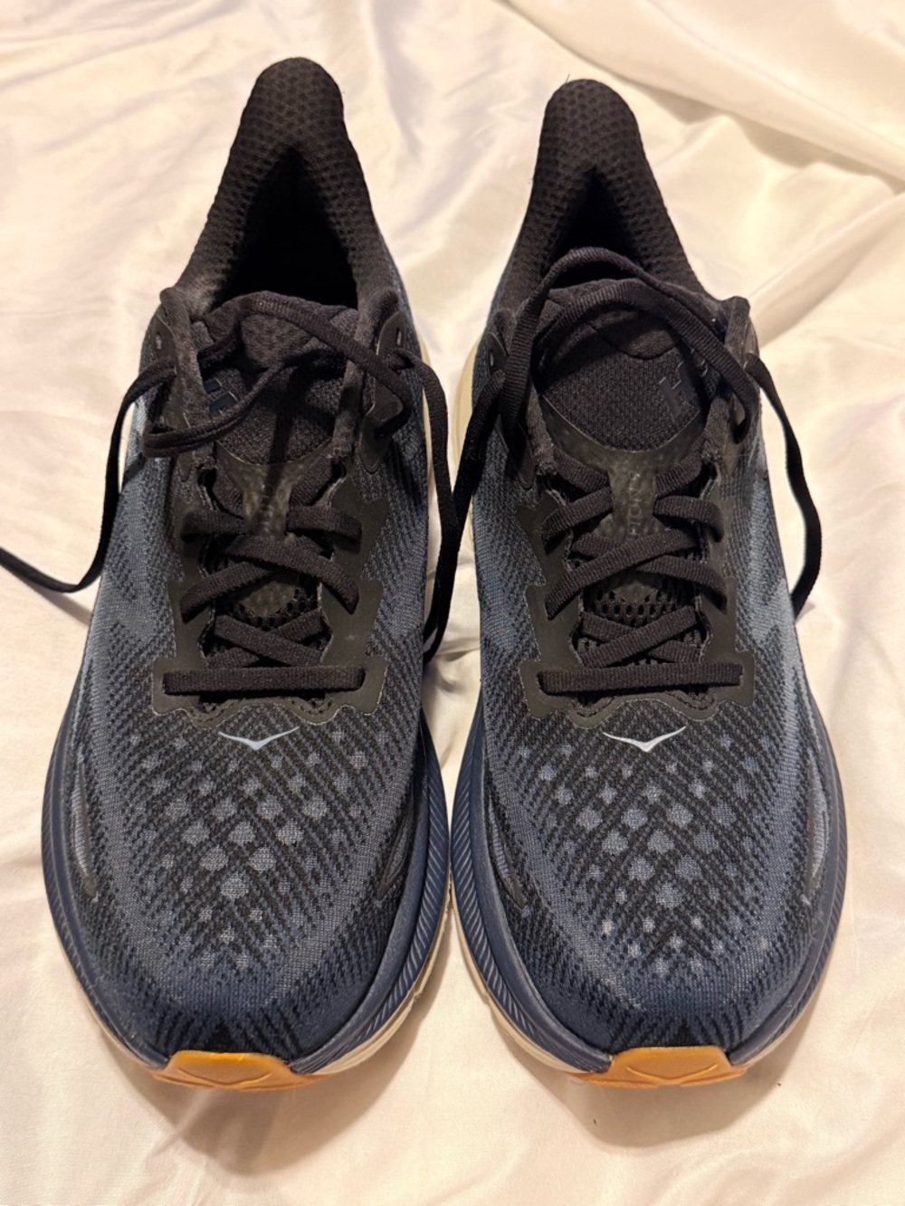 Hoka One One  men’s Clifton 9 side 10